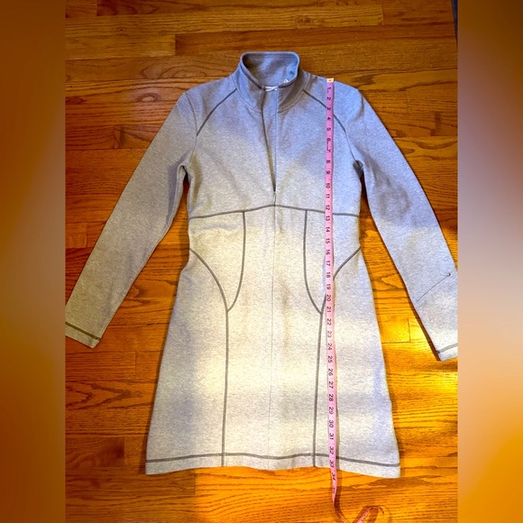 💗💕Athleta Grey Knit Quarter zip LS SLIMMING Sports Knit Fitted Mini Dress S💗💕 - Picture 6 of 8